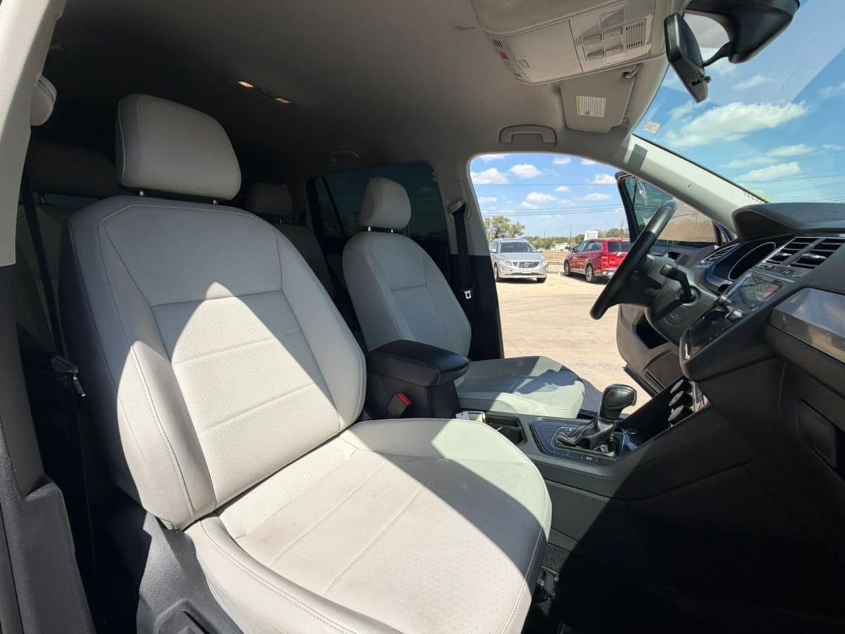 2021 Volkswagen Tiguan SE - Photo 35