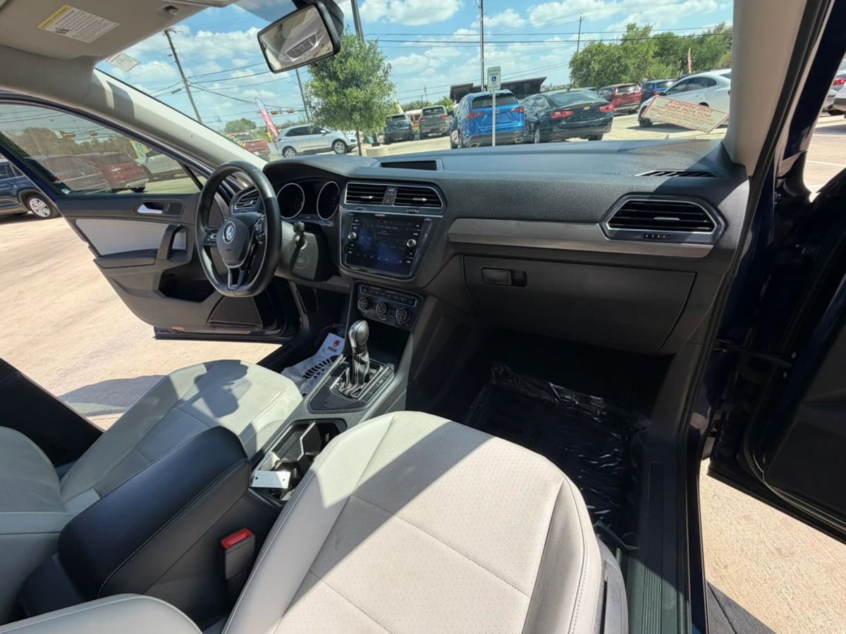 2021 Volkswagen Tiguan SE - Photo 36