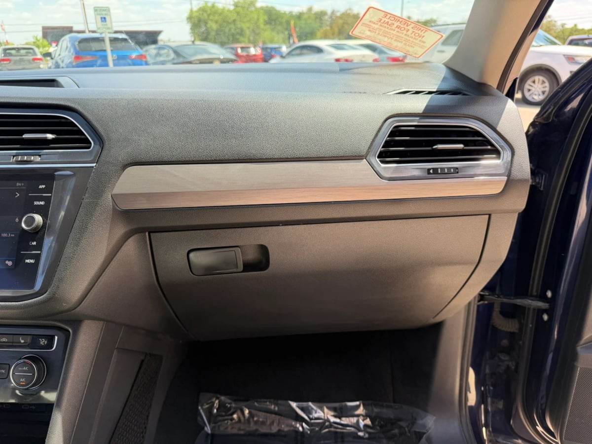 2021 Volkswagen Tiguan SE - Photo 37