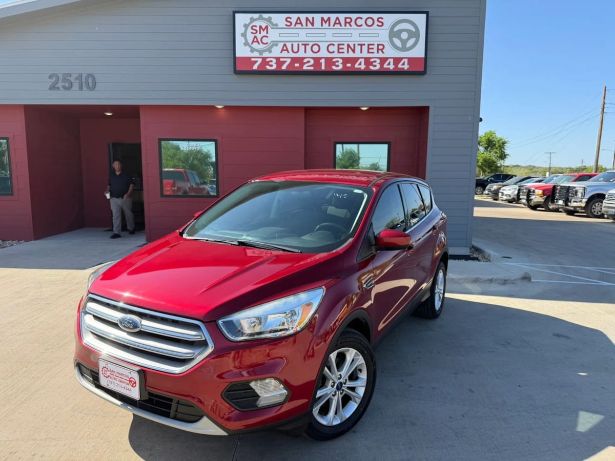2019 Ford Escape SE's photo