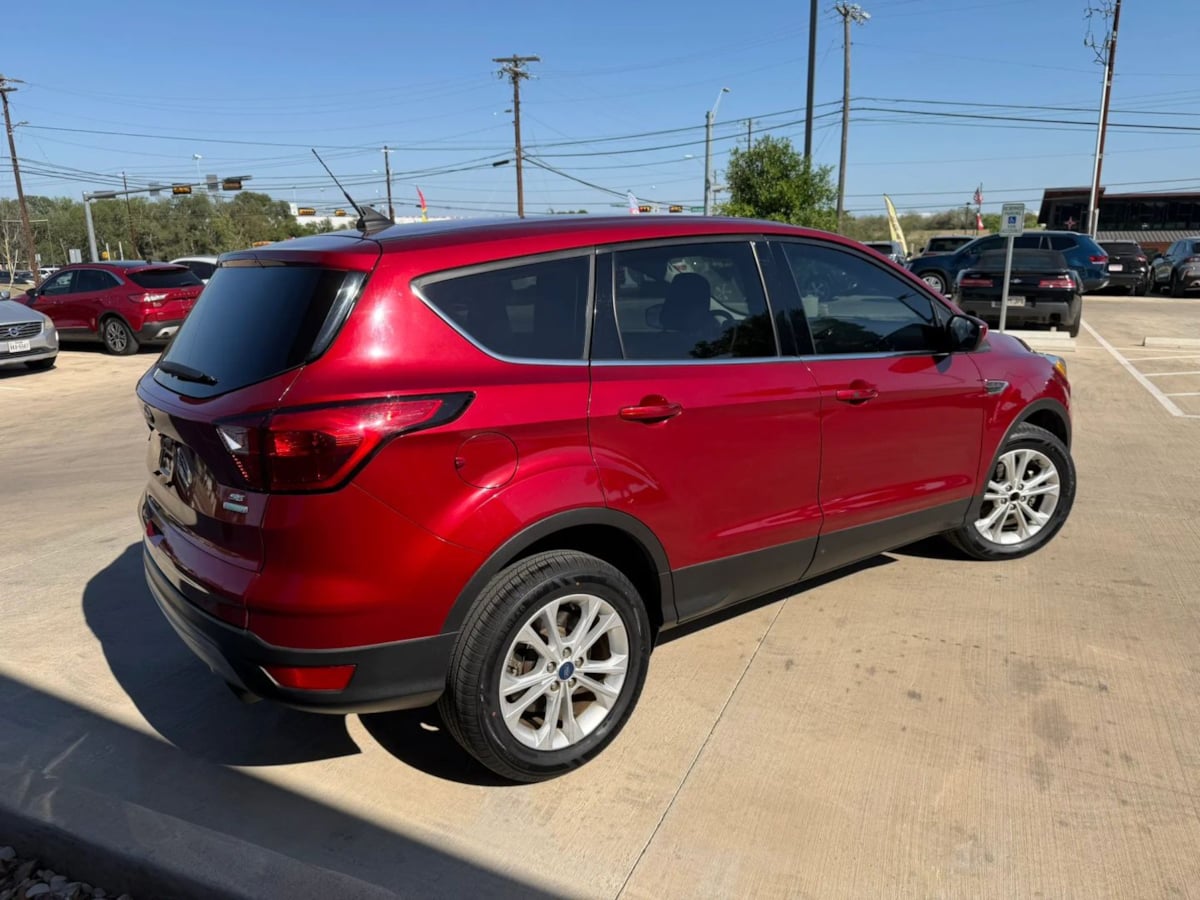 2019 Ford Escape SE - Photo 6
