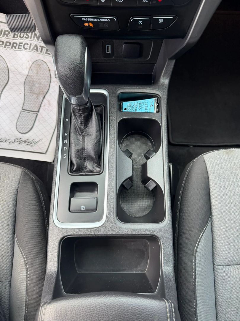 2019 Ford Escape SE - Photo 19