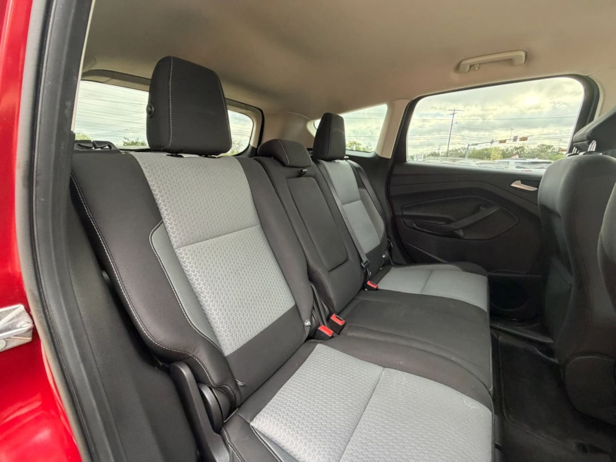 2019 Ford Escape SE - Photo 29