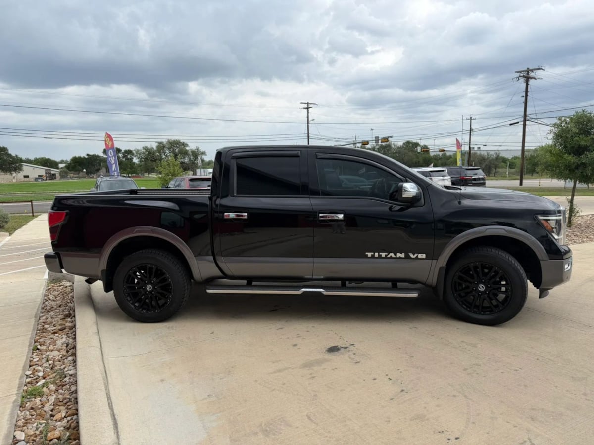 2020 Nissan Titan Platinum Reserve - Photo 3