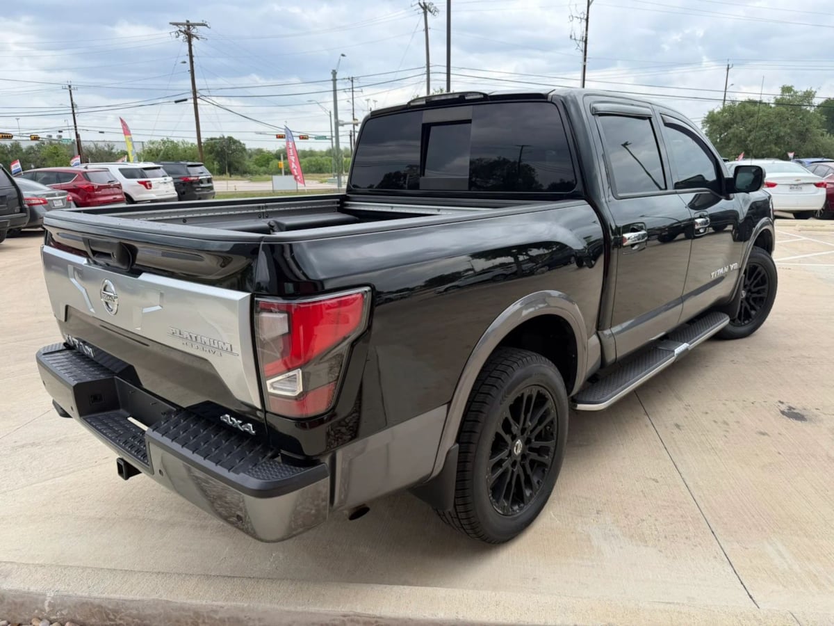 2020 Nissan Titan Platinum Reserve - Photo 4