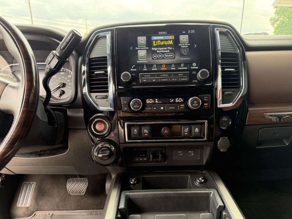 2020 Nissan Titan Platinum Reserve - Photo 14