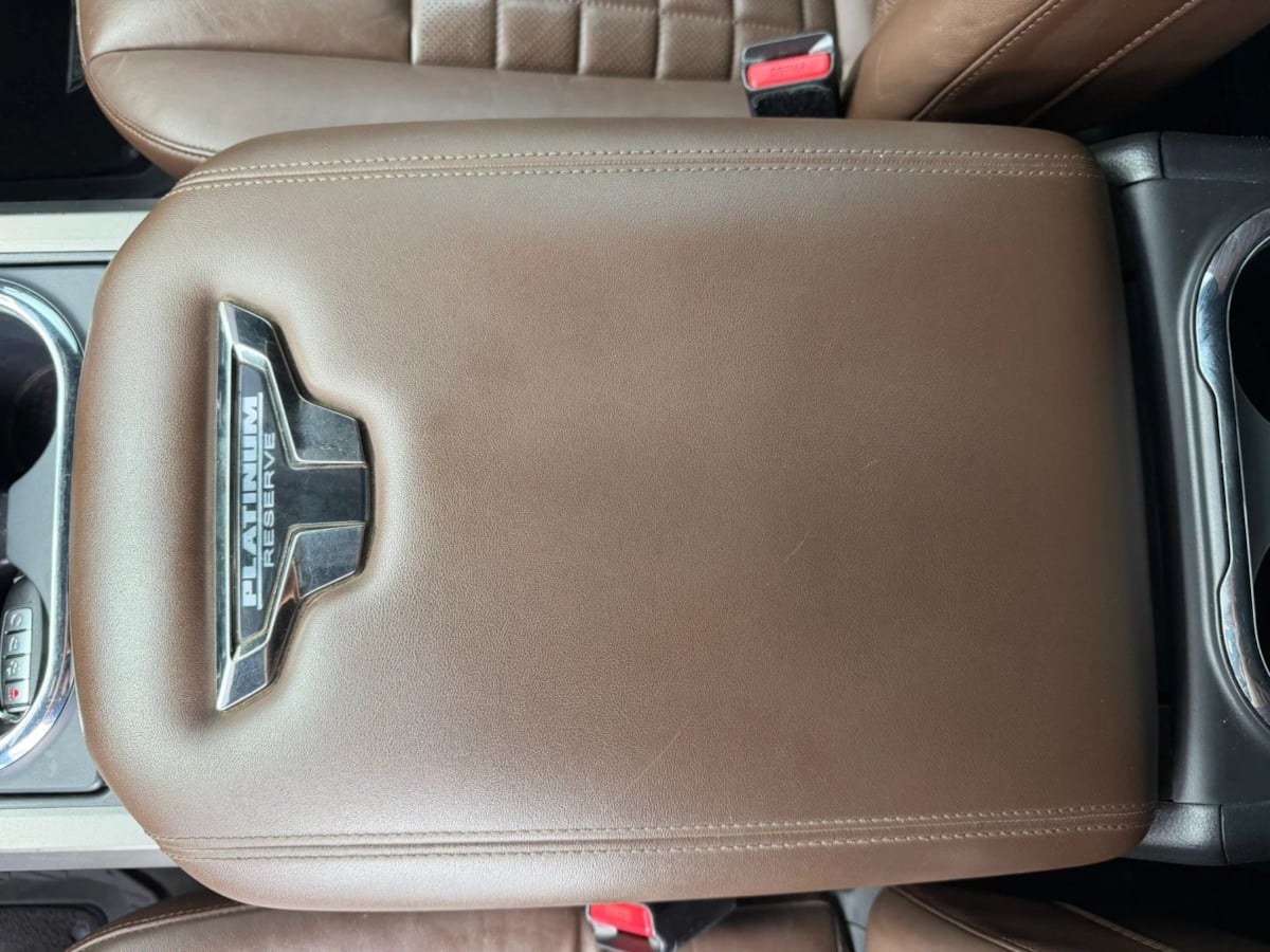2020 Nissan Titan Platinum Reserve - Photo 16
