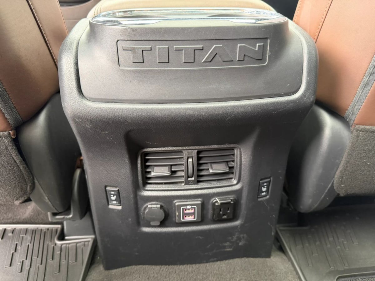 2020 Nissan Titan Platinum Reserve - Photo 22