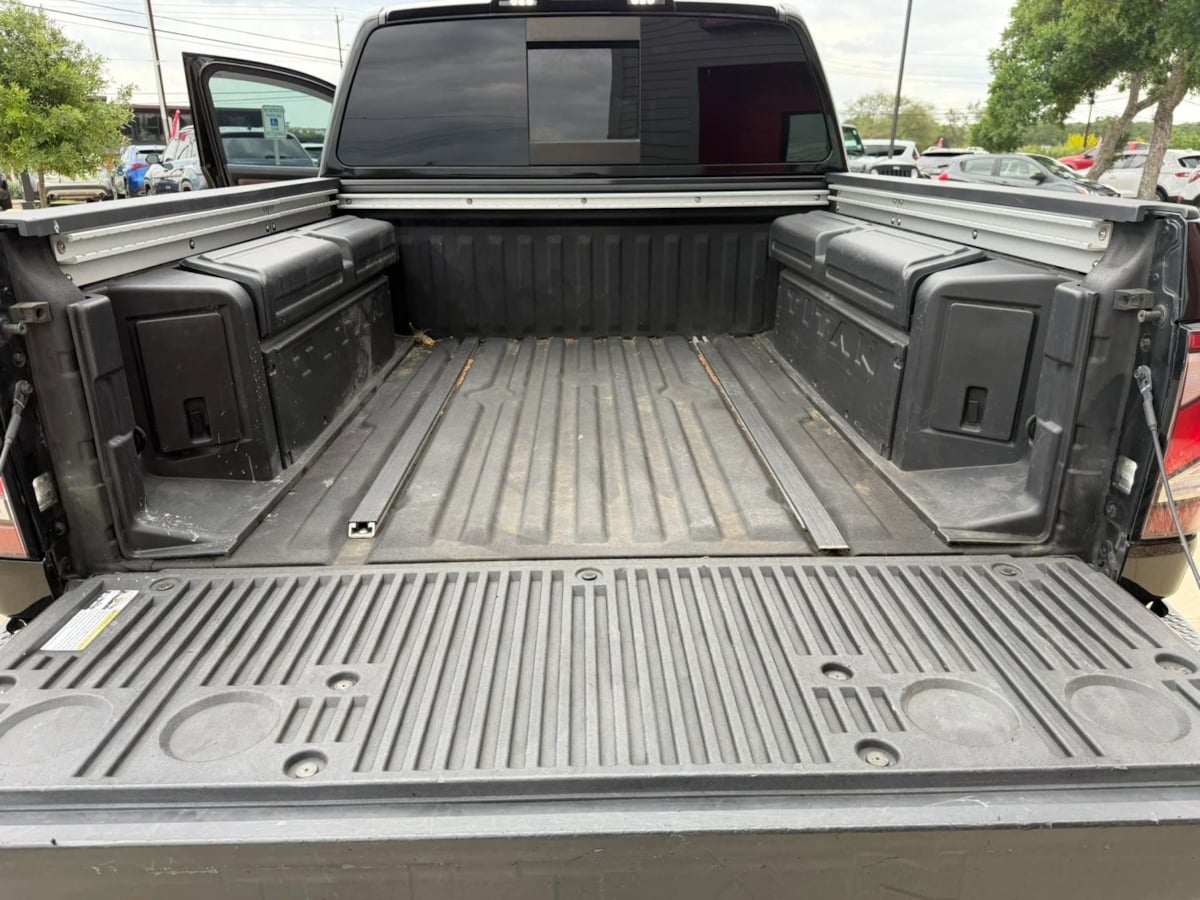 2020 Nissan Titan Platinum Reserve - Photo 23