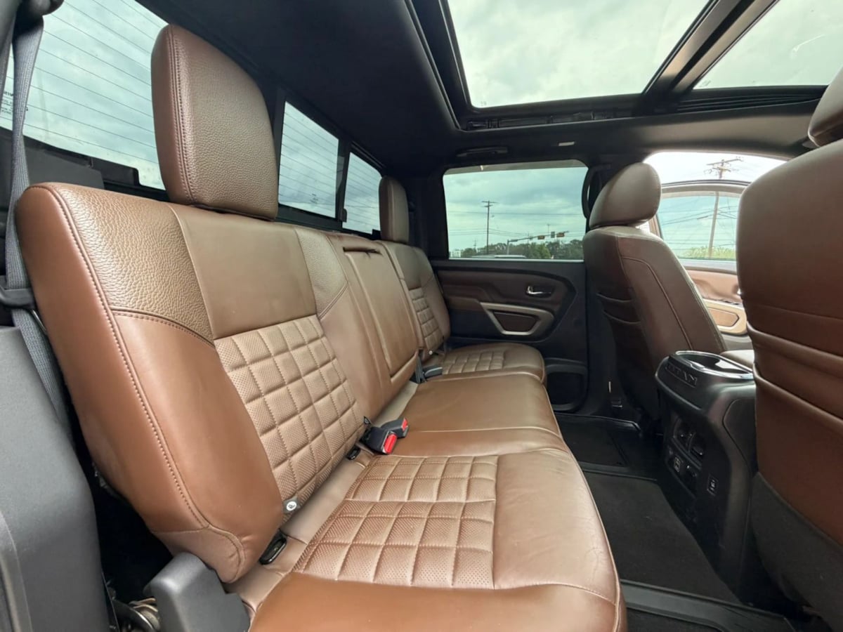 2020 Nissan Titan Platinum Reserve - Photo 25