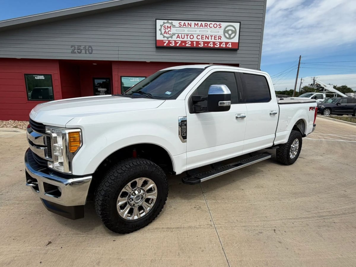 2017 Ford F-250 XLT 4x4 Crew Cab 8' Box's photo