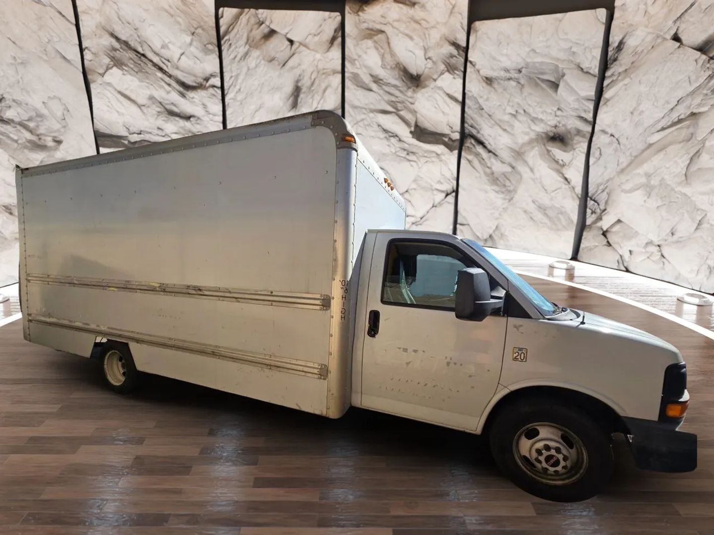 2012 GMC Savana - Photo 3