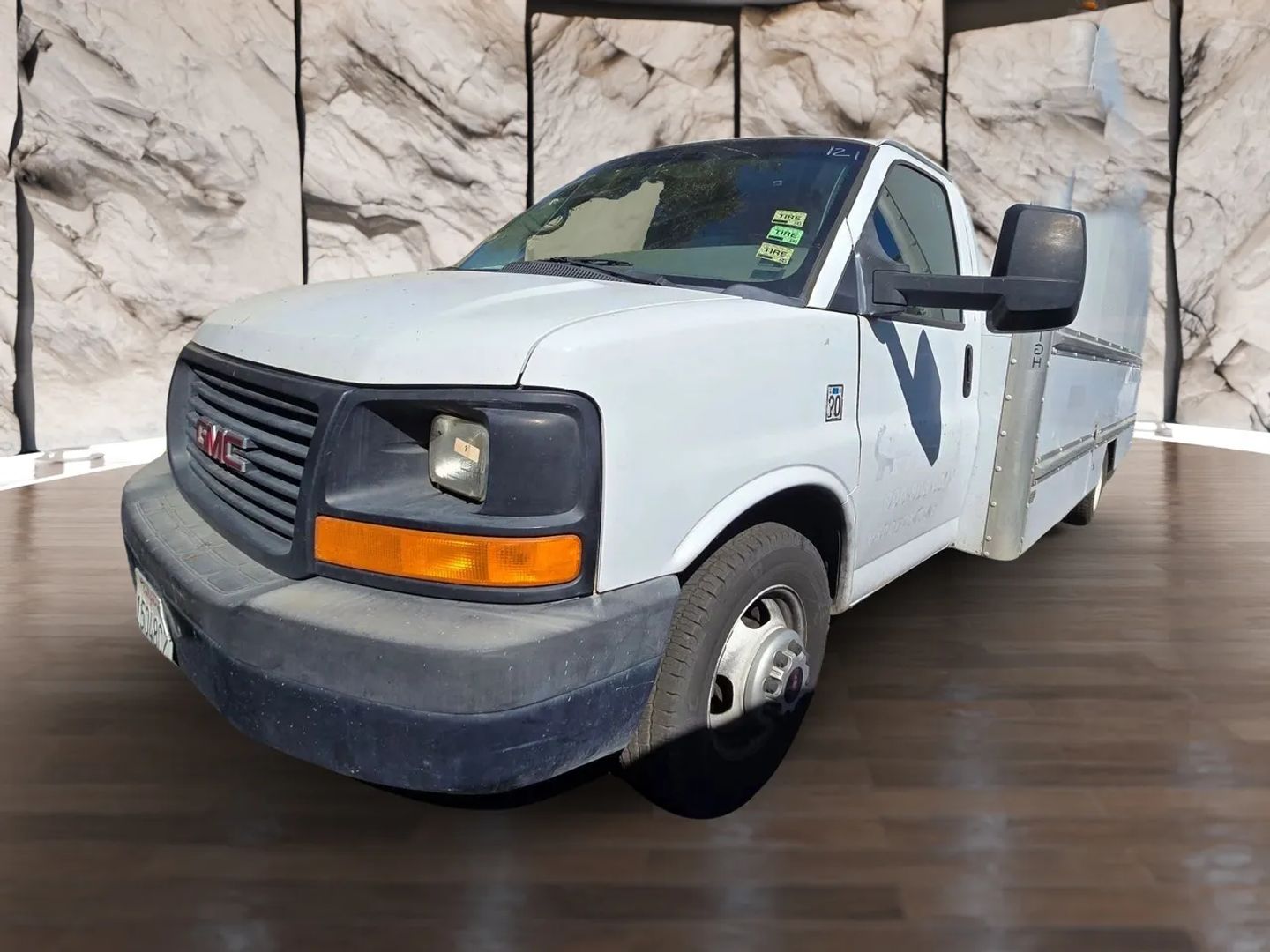 Photo 2 of this GMC Savana Commercial Cutaway