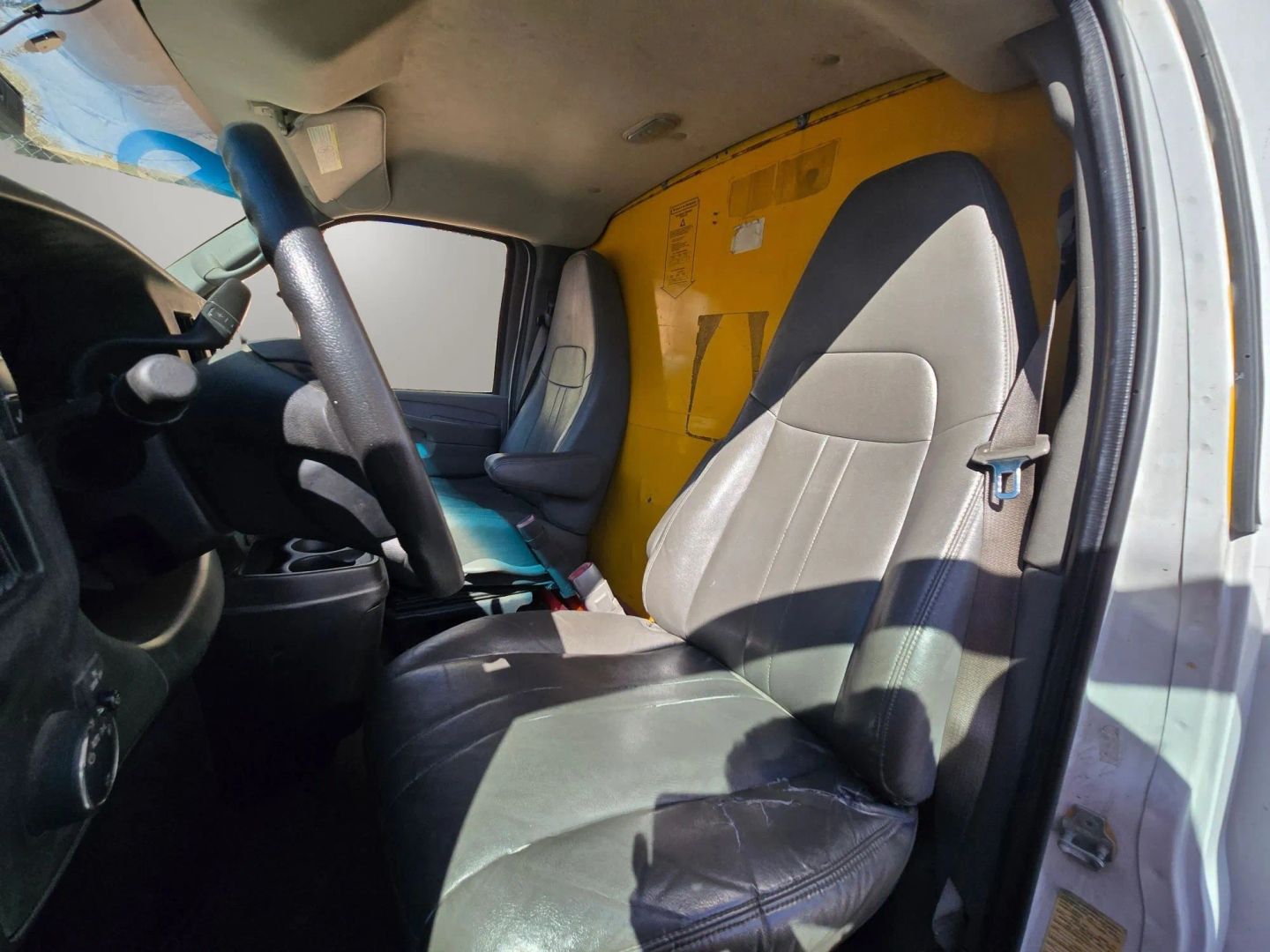 Photo 11 of this GMC Savana Commercial Cutaway