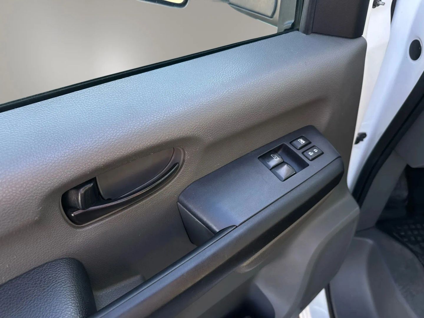 Photo 13 of this Nissan NV Cargo