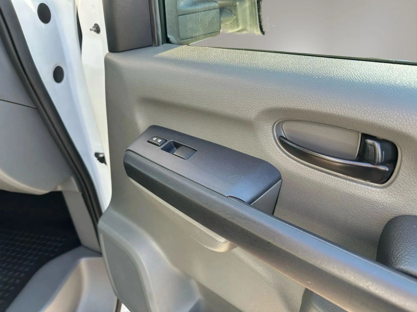 Photo 16 of this Nissan NV Cargo