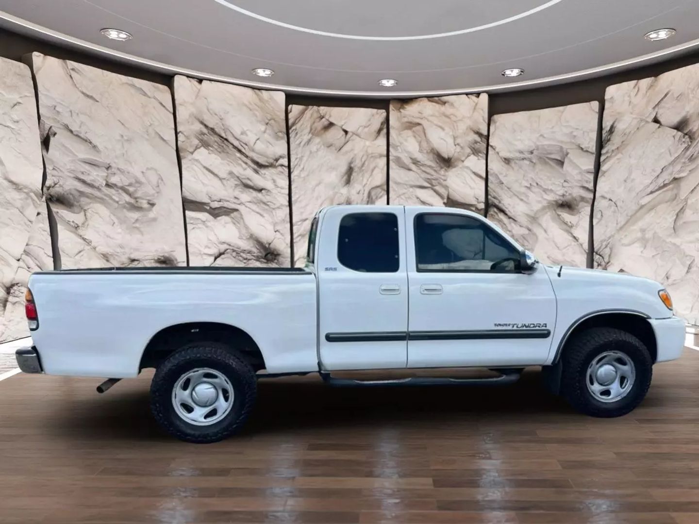 Sold 2003 Toyota Tundra SR5 in Ontario