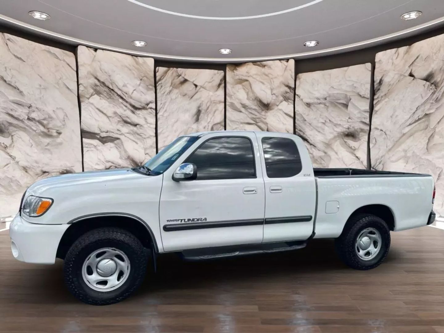 Sold 2003 Toyota Tundra SR5 in Ontario