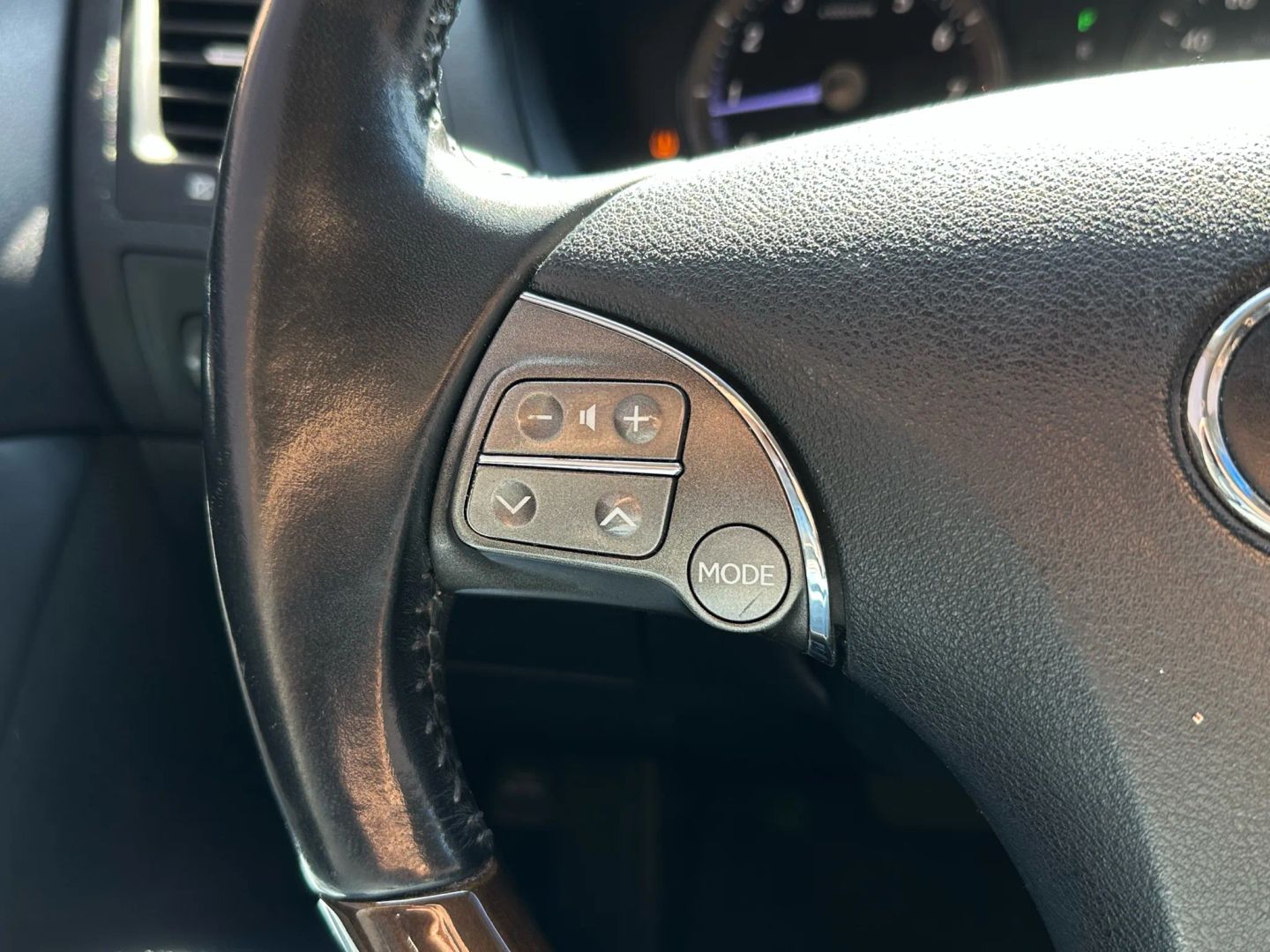 2012 Lexus ES 350 - Photo 25