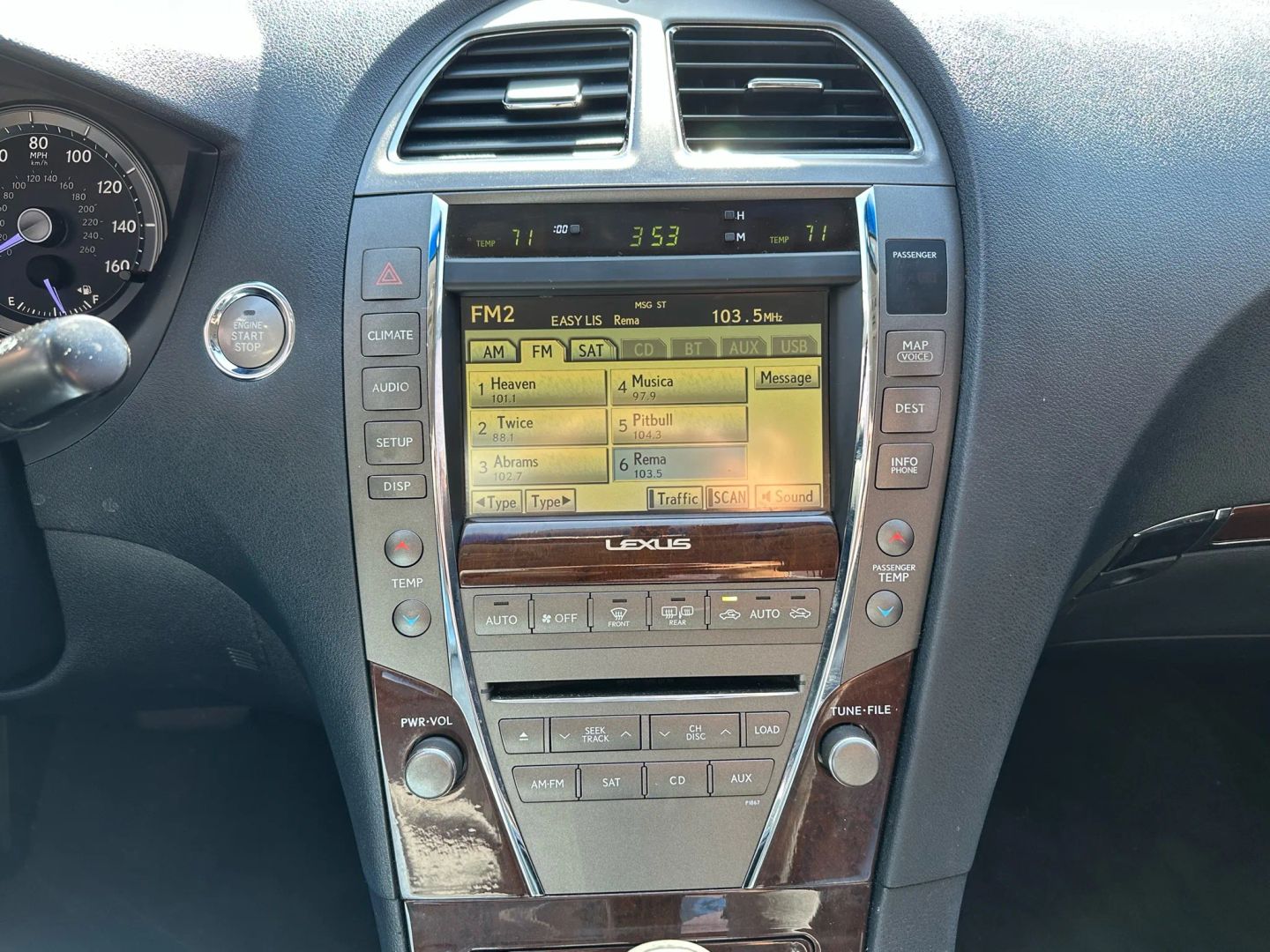 2012 Lexus ES 350 - Photo 27