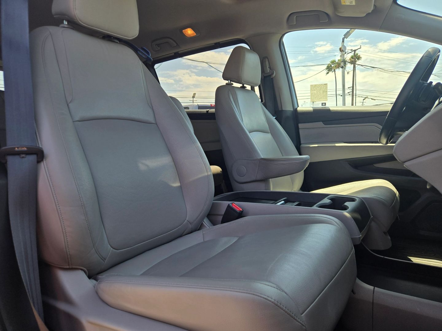 2018 Honda Odyssey EX-L photo 18