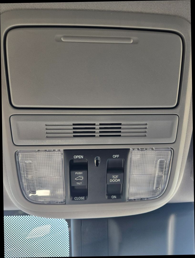 2018 Honda Odyssey EX-L photo 26