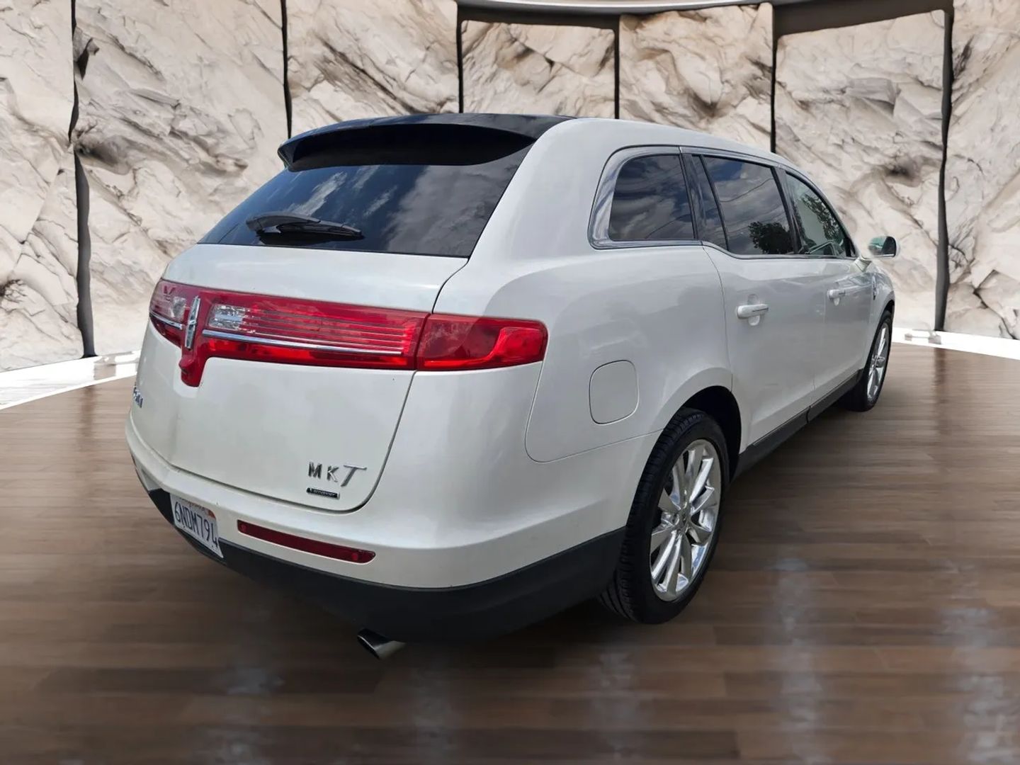 2010 Lincoln MKT EcoBoost photo 6