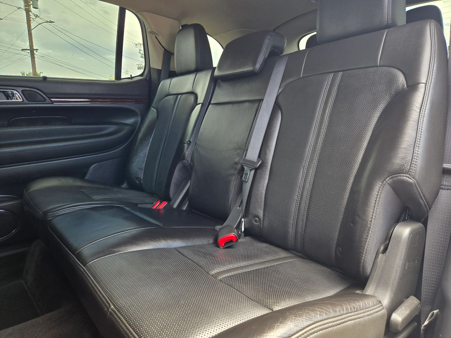 2010 Lincoln MKT EcoBoost photo 11