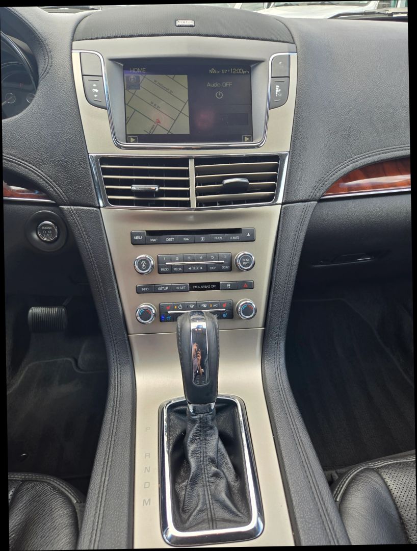 2010 Lincoln MKT EcoBoost photo 19