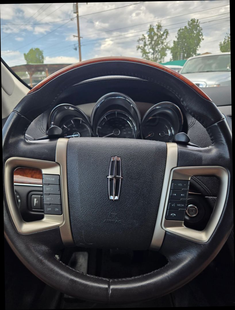 2010 Lincoln MKT EcoBoost photo 20