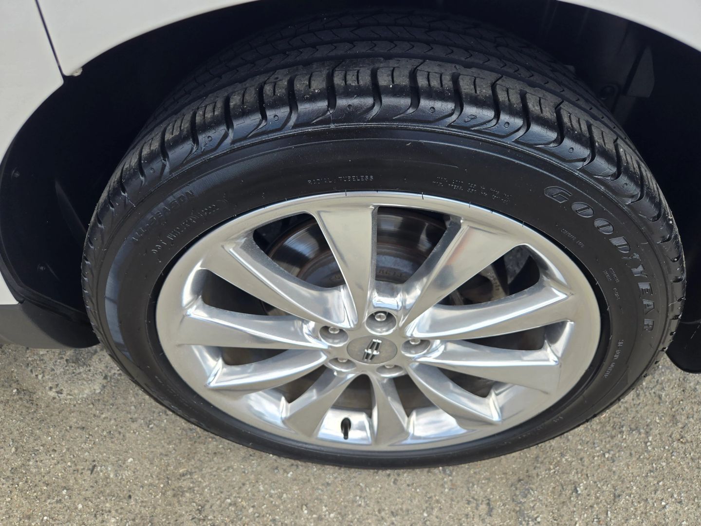 2010 Lincoln MKT EcoBoost photo 29