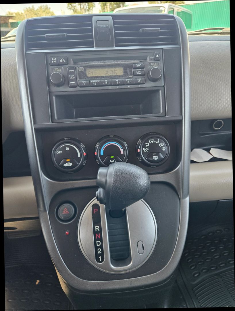 2009 Honda Element LX photo 18