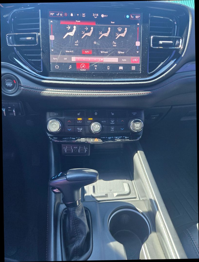 2022 Dodge Durango R/T photo 21