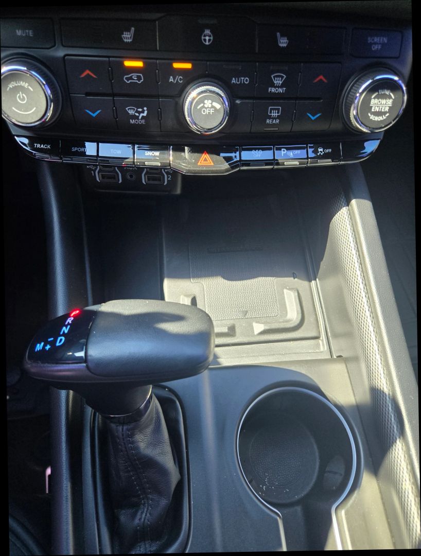 2022 Dodge Durango R/T photo 27