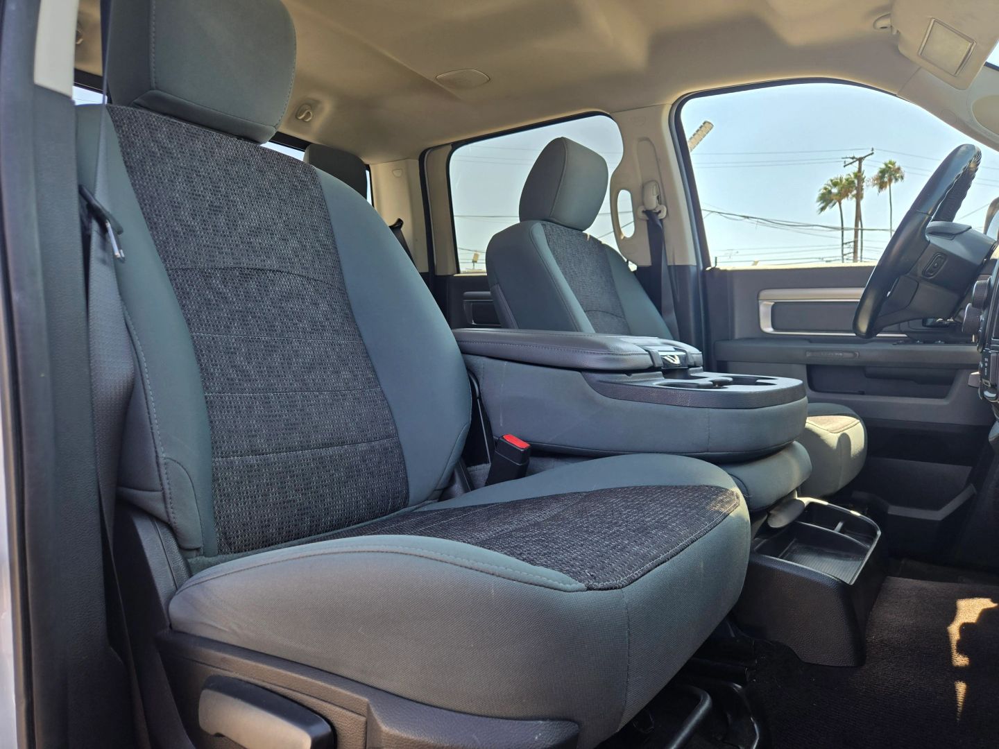2016 Ram 1500 Big Horn photo 13