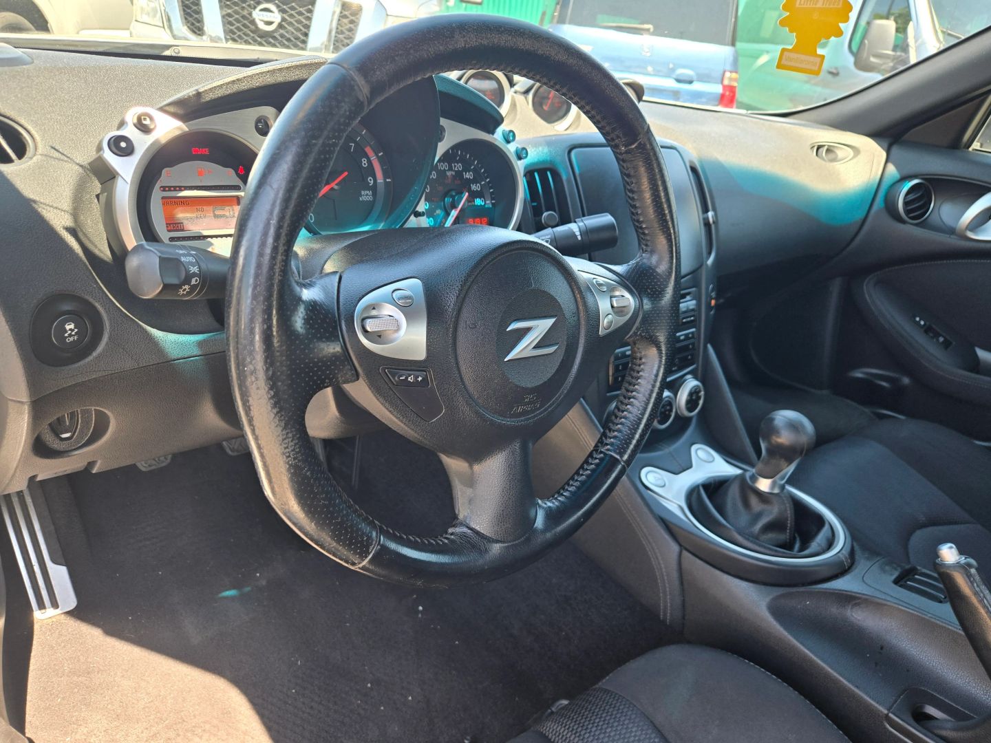 2011 Nissan 370Z photo 11