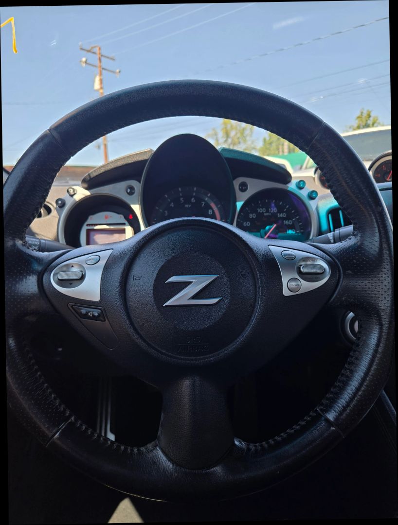 2011 Nissan 370Z photo 16
