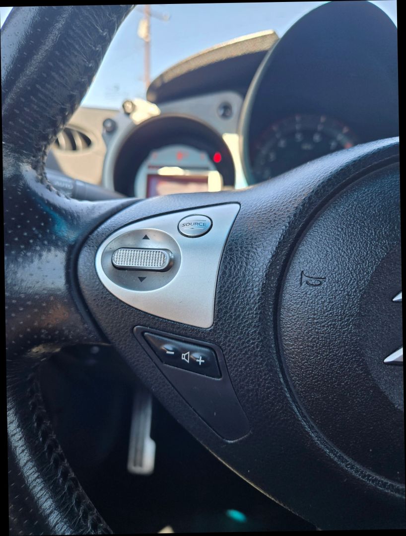 2011 Nissan 370Z photo 17