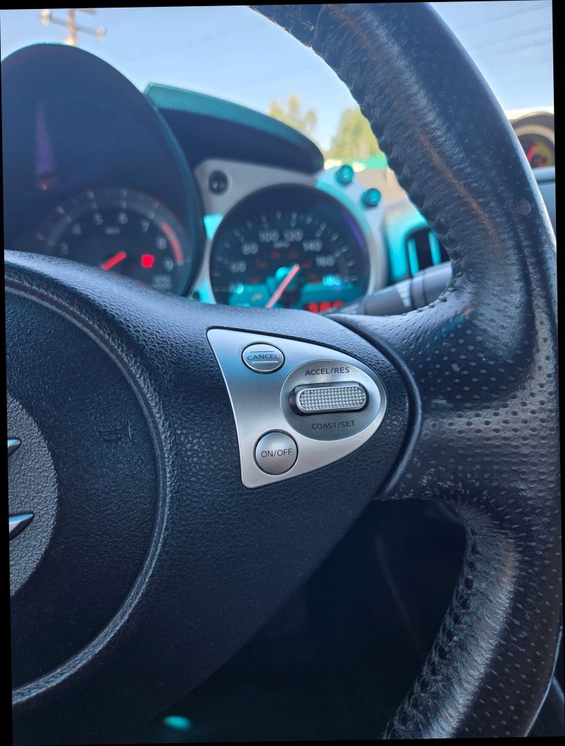 2011 Nissan 370Z photo 18
