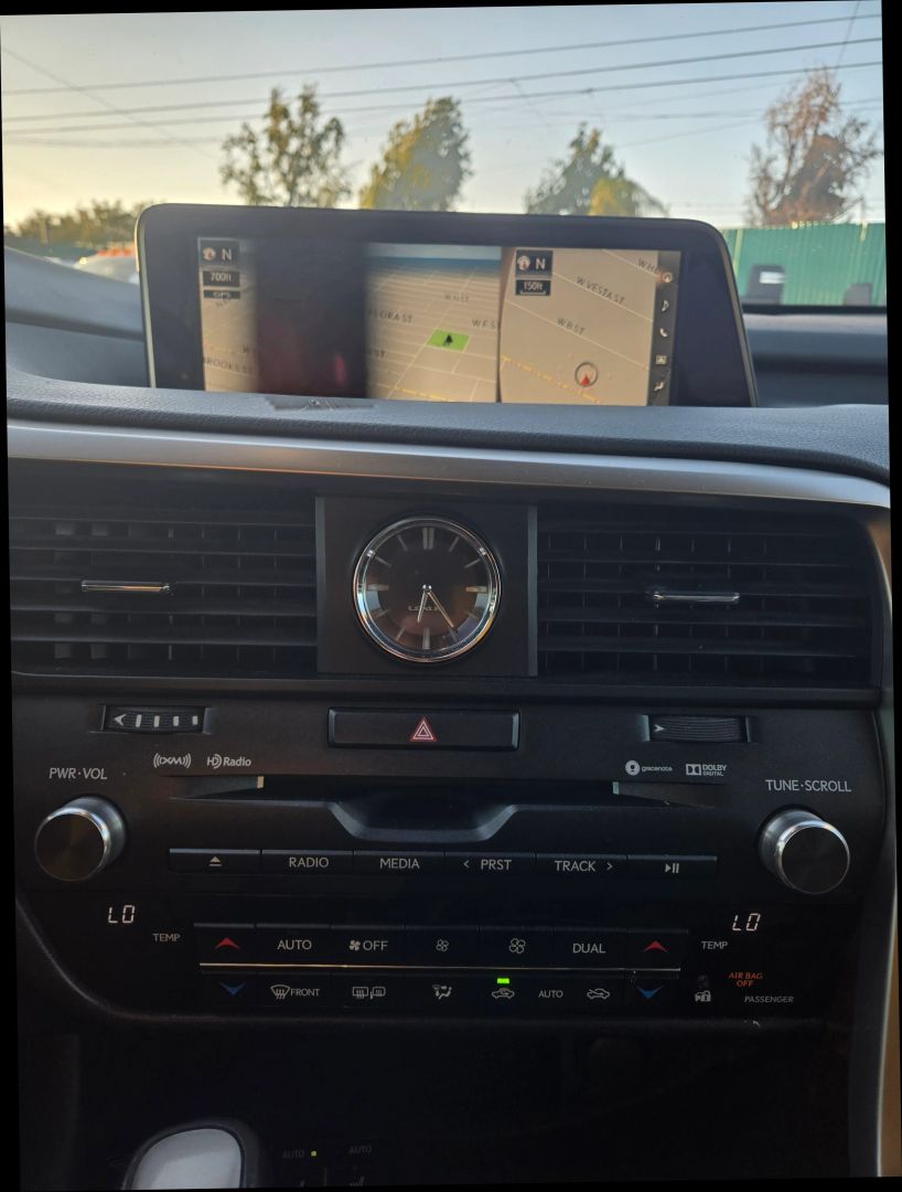 2019 Lexus RX 450h photo 25