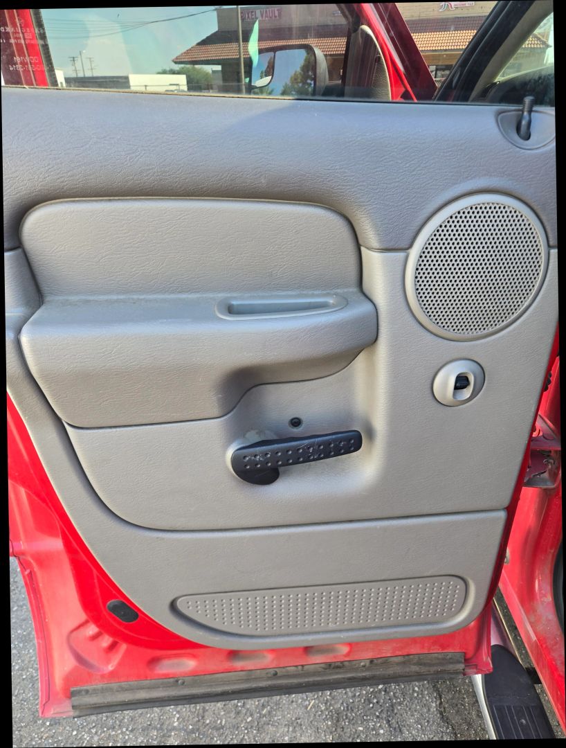 2004 Dodge Ram 3500 SLT photo 8