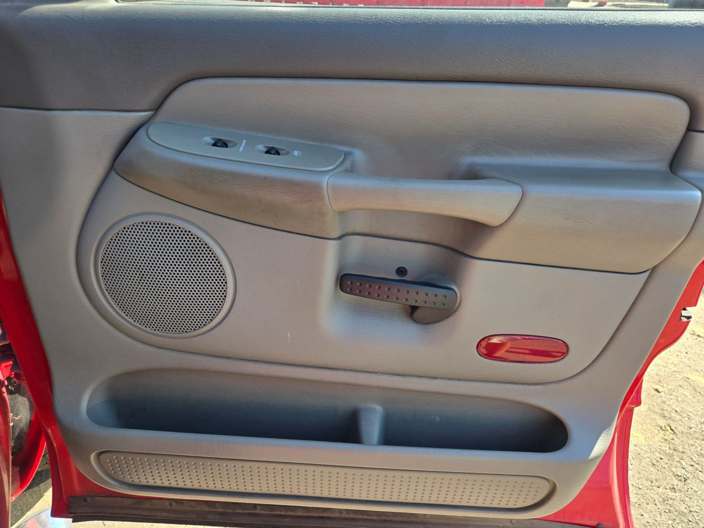 2004 Dodge Ram 3500 SLT photo 10