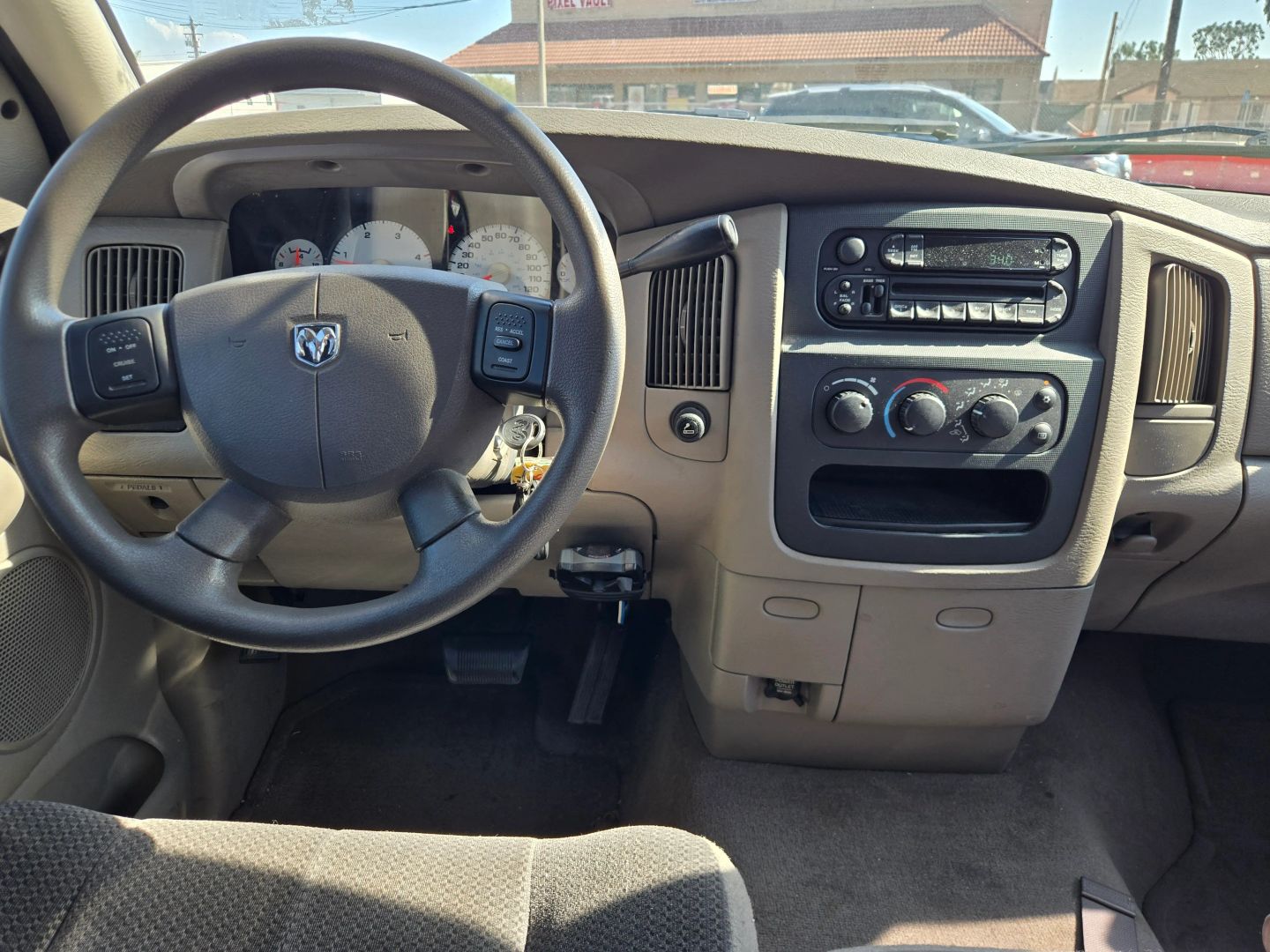 2004 Dodge Ram 3500 SLT photo 14