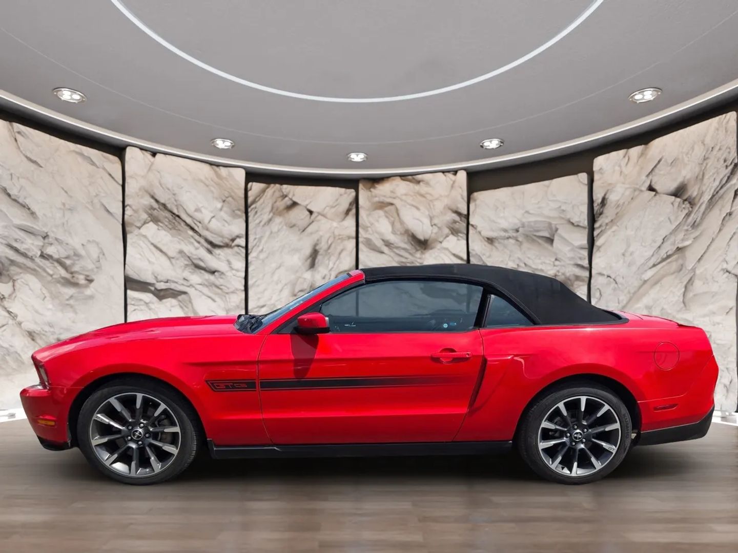 2012 Ford Mustang GT Premium photo 6