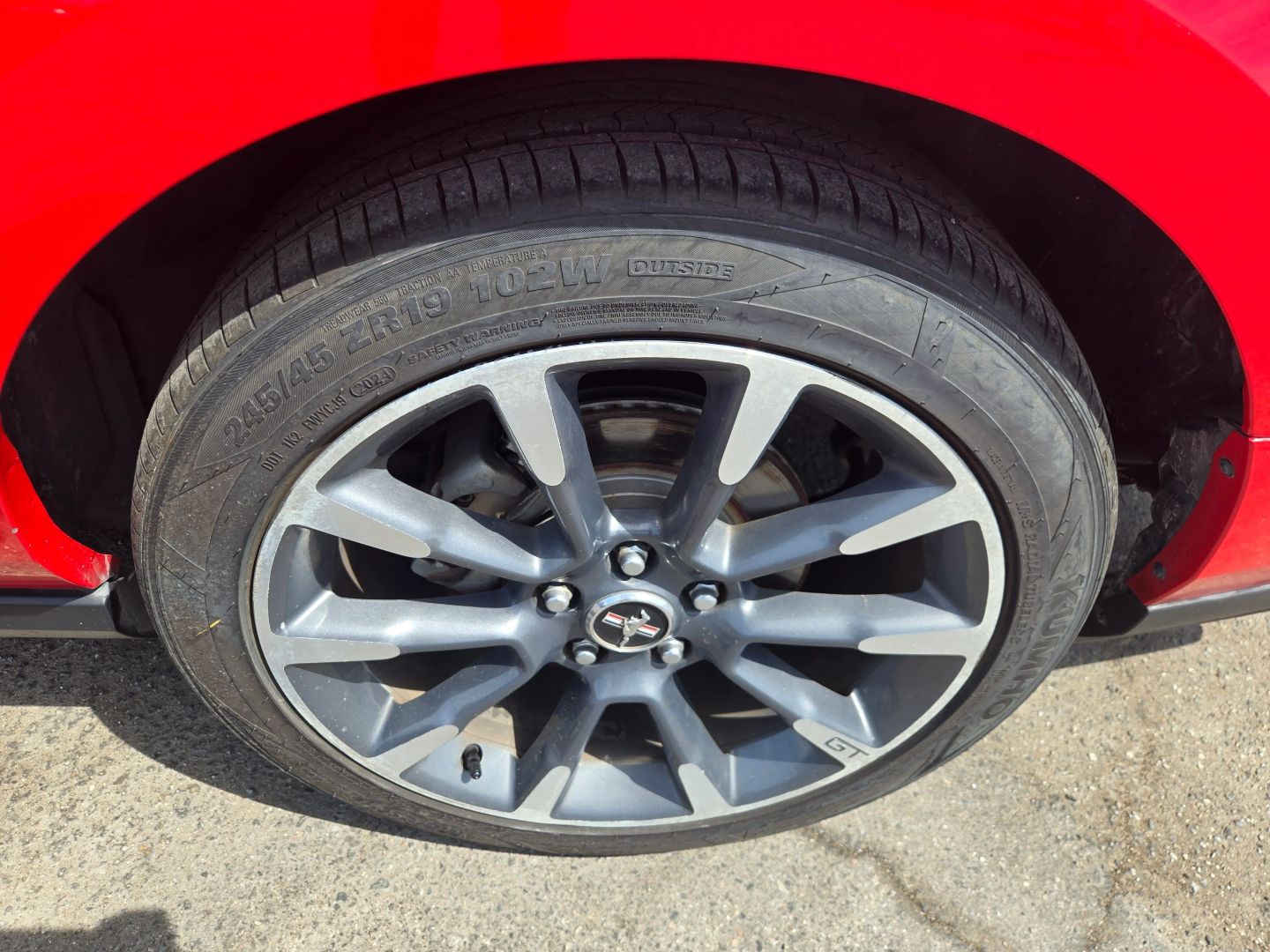 2012 Ford Mustang GT Premium photo 25