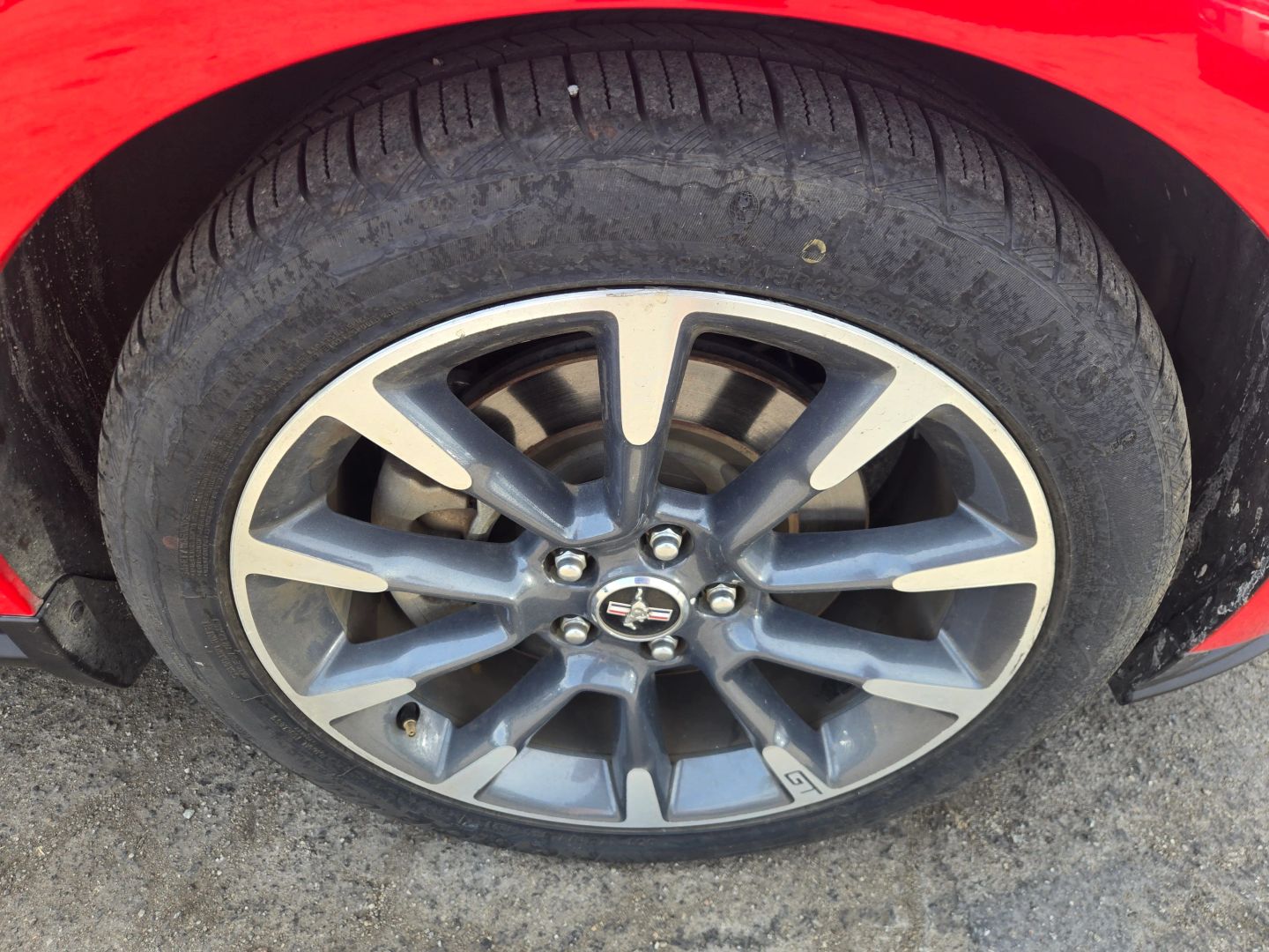 2012 Ford Mustang GT Premium photo 27