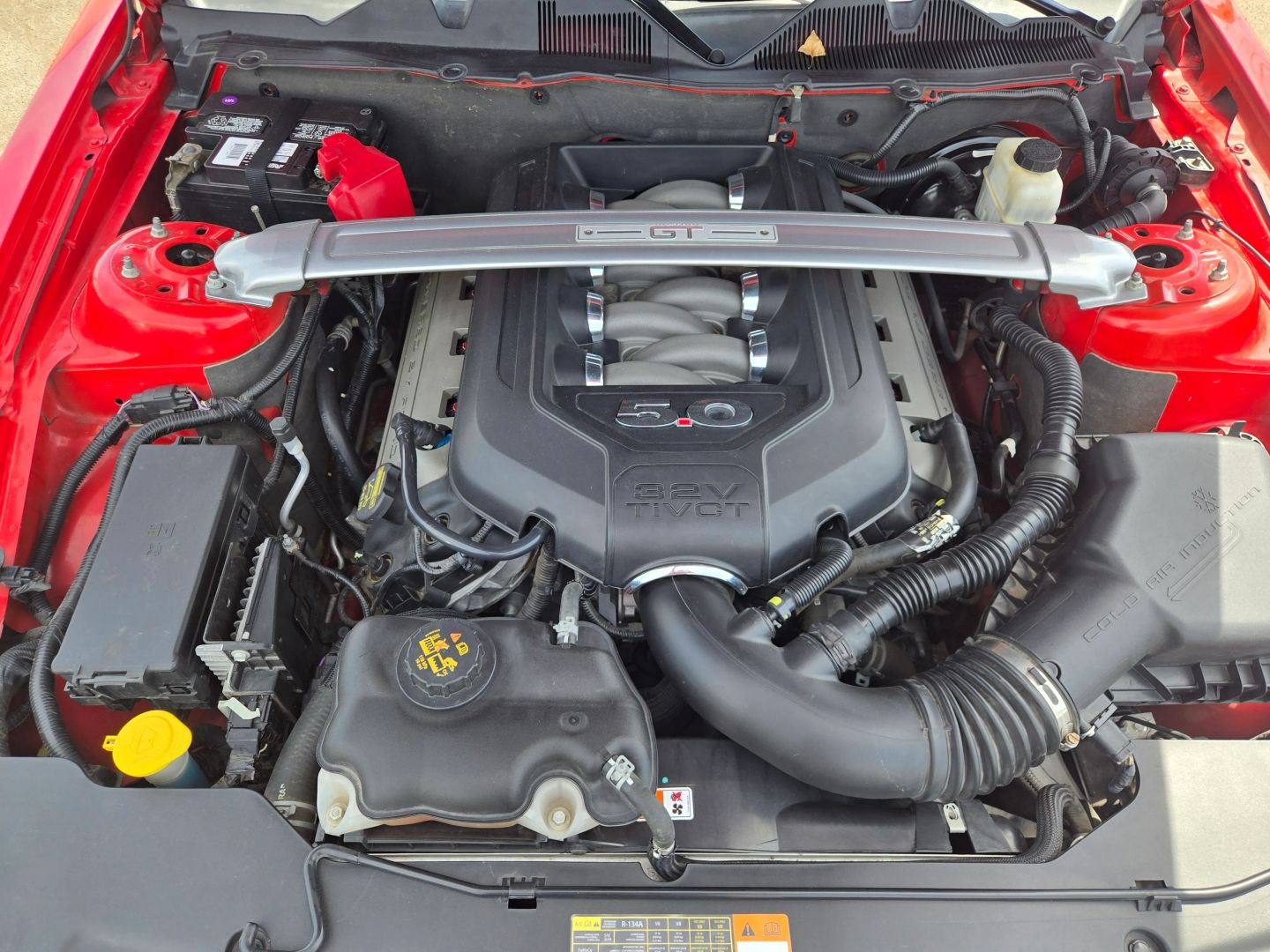 2012 Ford Mustang GT Premium photo 28