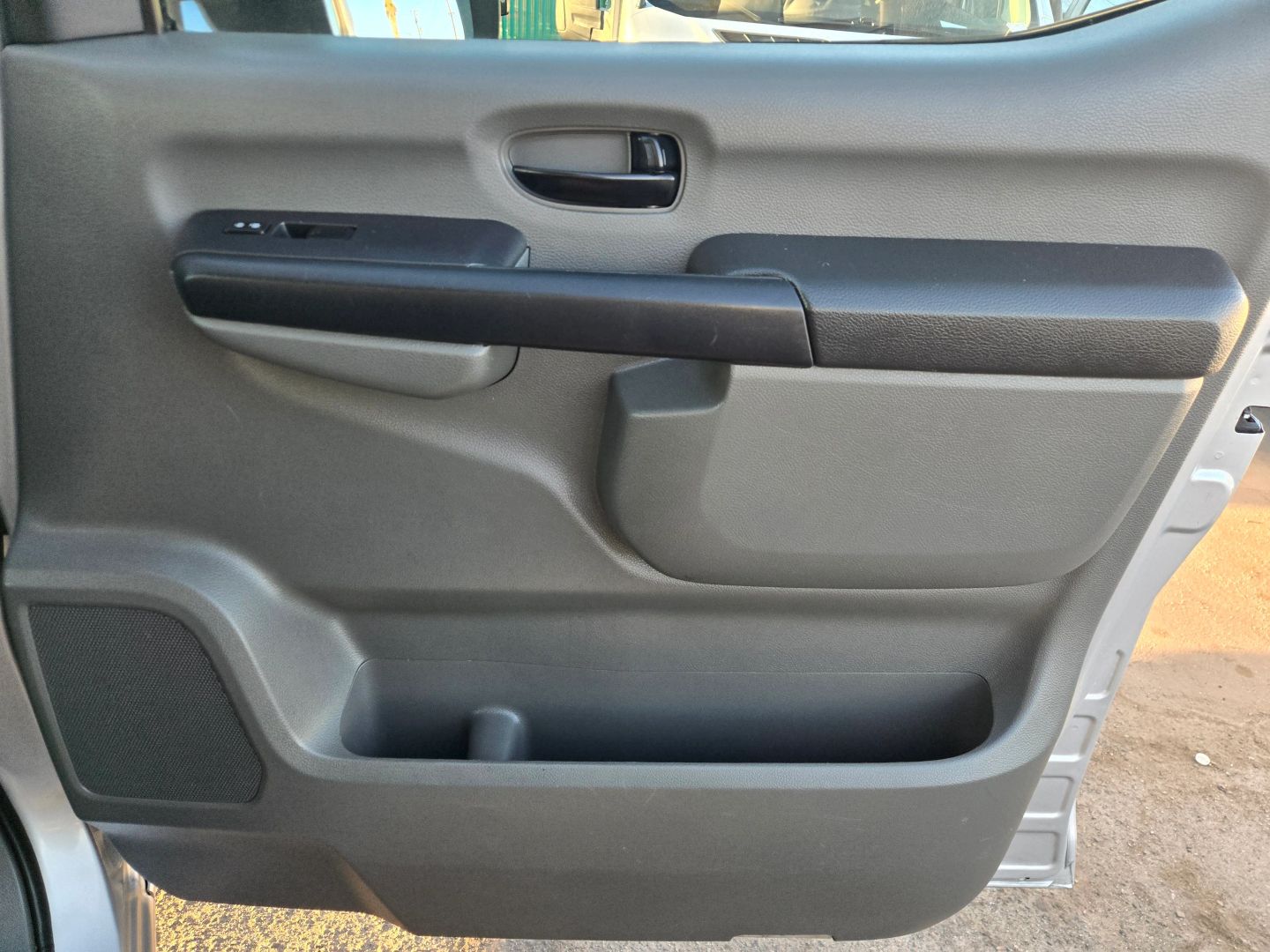 2020 Nissan NV3500 photo 10
