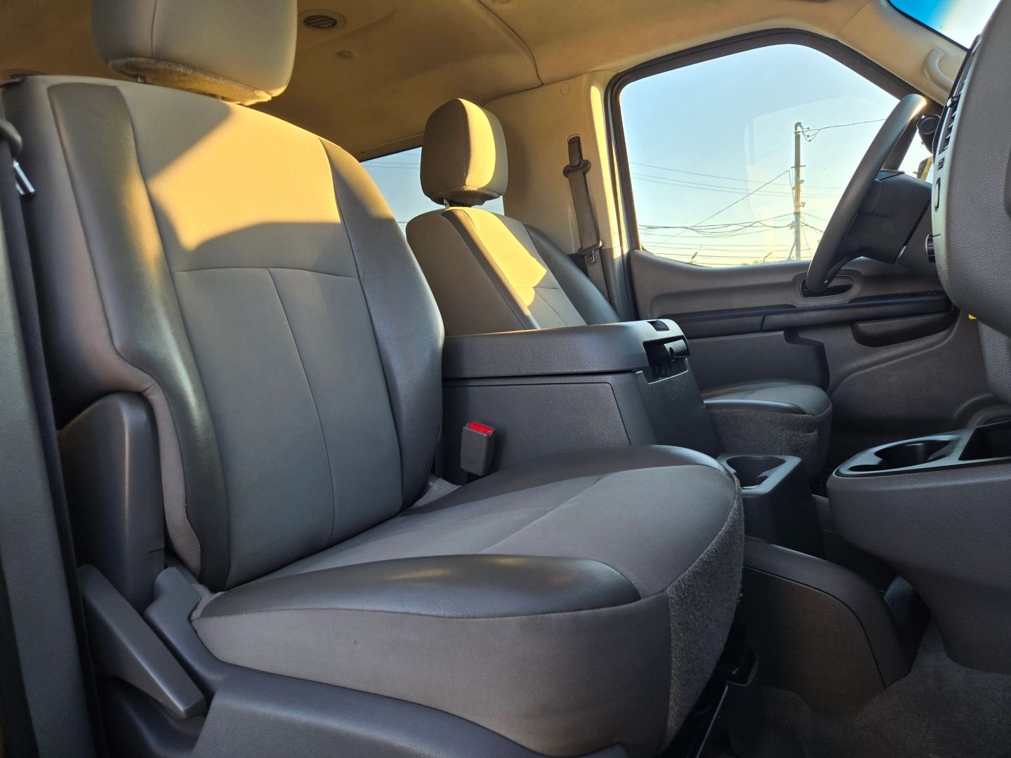 2020 Nissan NV3500 photo 11