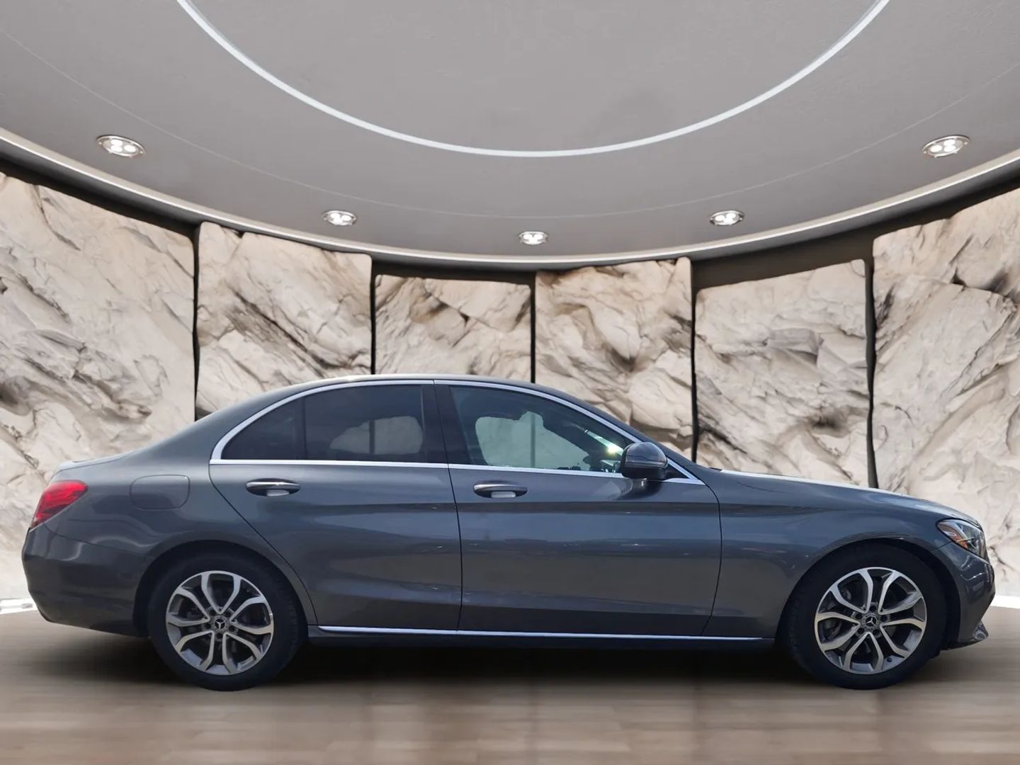 2018 Mercedes Benz C 300 Sedan photo 4